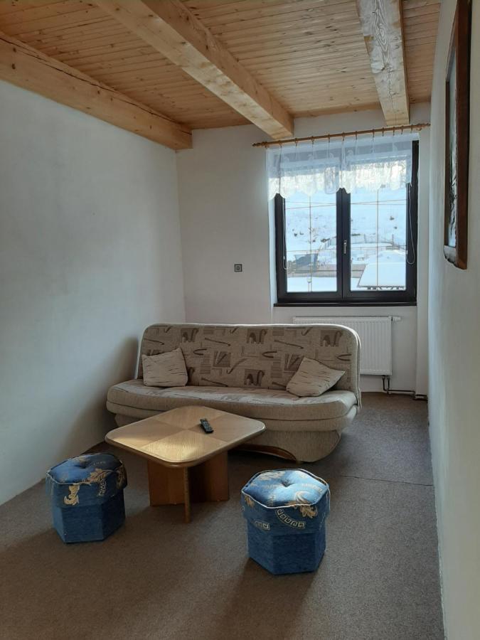 Apartmany-Zamecka Restaurace Jindrichovice Dış mekan fotoğraf
