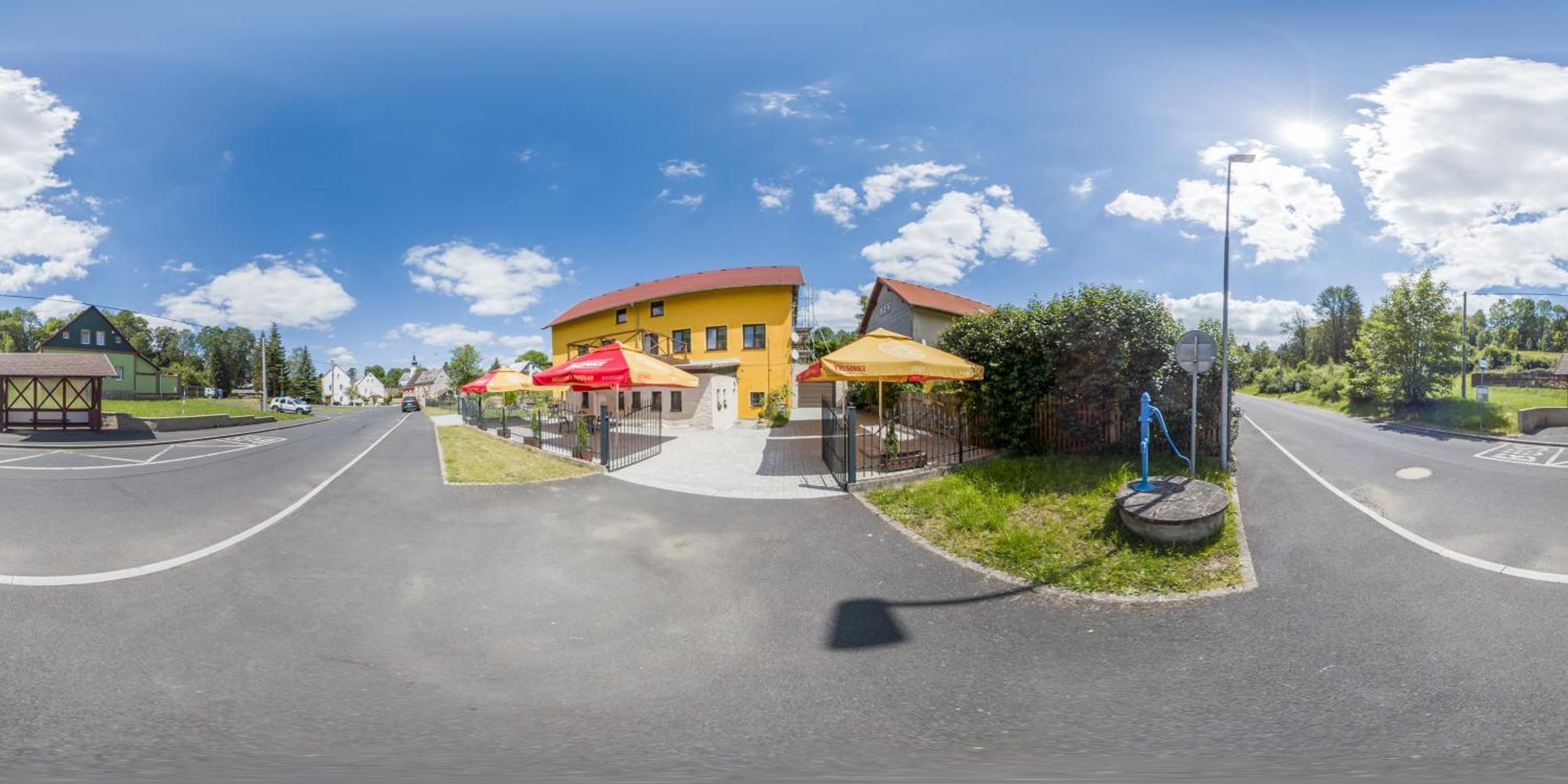 Apartmany-Zamecka Restaurace Jindrichovice Dış mekan fotoğraf